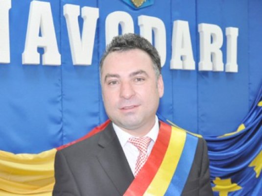 Primarul din Năvodari are doi contracandidaţi pentru şefia Asociaţiei Oraşelor din România